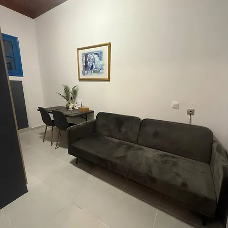 Occasus Apartamento Chalki Town